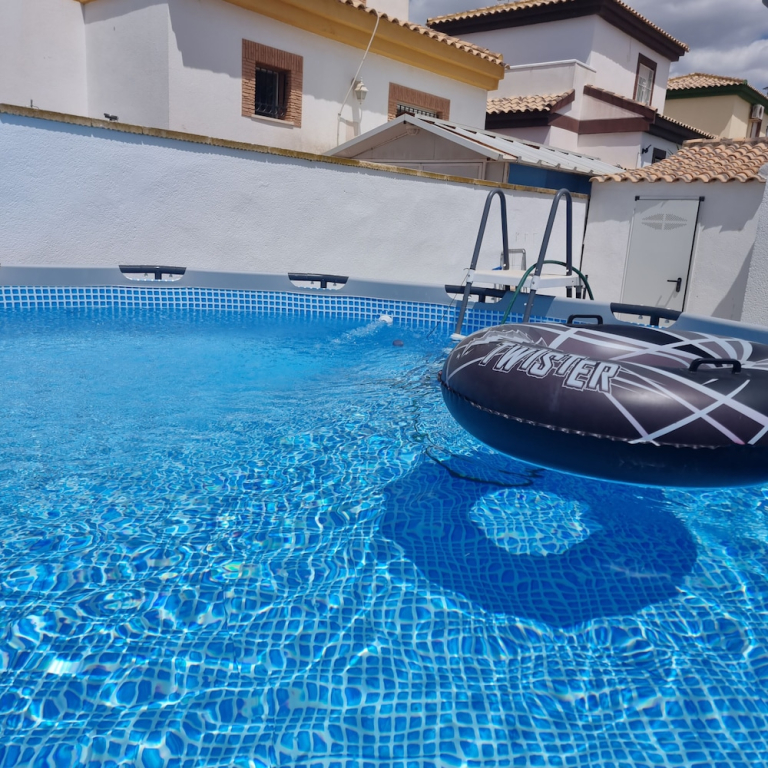 Sucina 3-Bed Villa Sleeps 6 & Pet Friendly