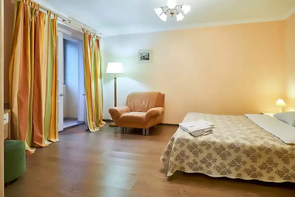 Апартаменты Home-Hotel, ул. Нижний Вал, 41-1