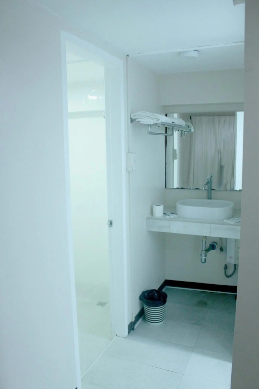 The Humbertos Hotel