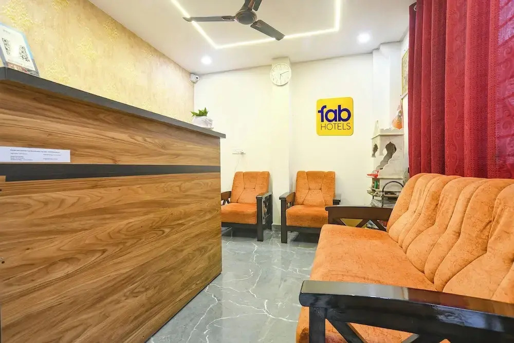 FabHotel Parijat