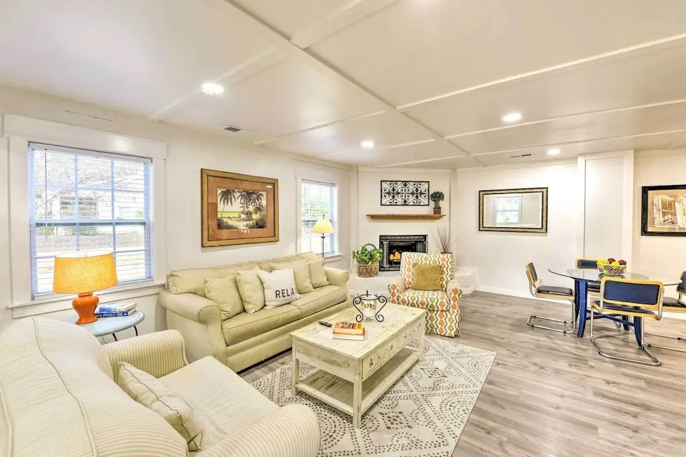 Bright Beaufort Home w/ Porch & Fire Pit!