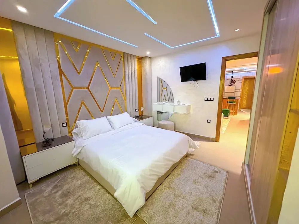 VELUXA - LUXURY HOLIDAY HOMES - Centric flat