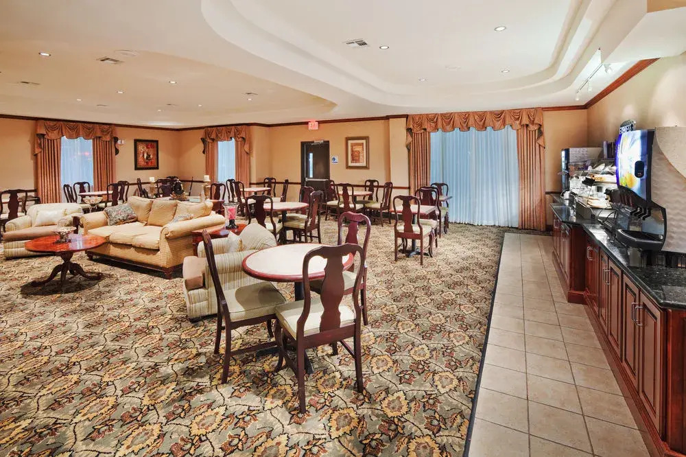 Holiday Inn Express Hotel & Suites Woodward Hwy 270 by IHG