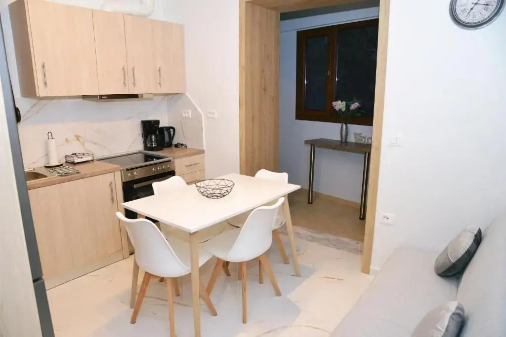 Neo Faliro train st. 2 bedrooms 4 pers. apartment