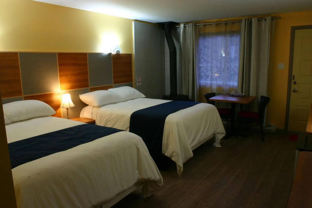 Motel des Pentes et Suites