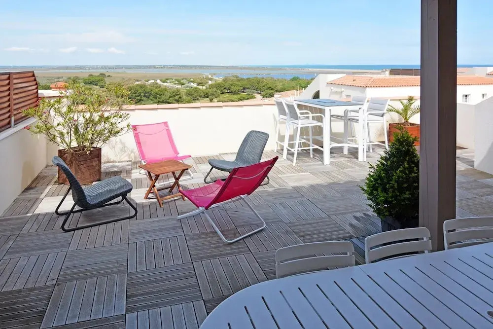 Villa With 2 Bedrooms in Saint Pierre la Mer, With Wonderful sea View