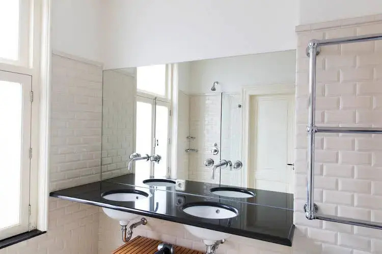 House Management Group Marnix Suites – House