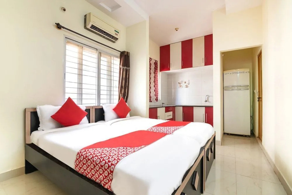 Sri Sai Suites By OYO Rooms