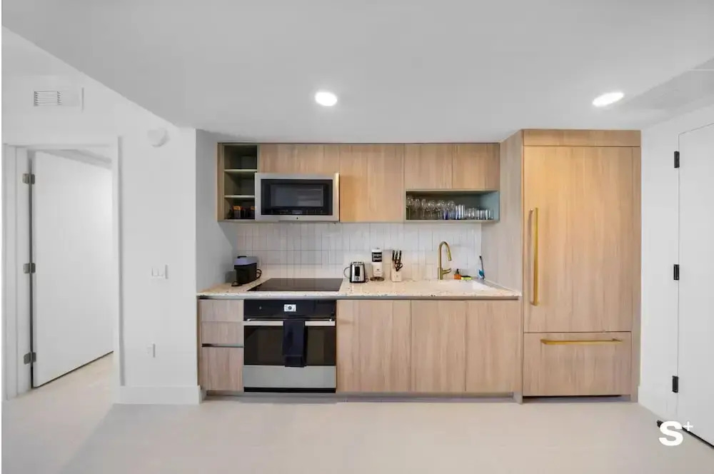Cityscape Retreat Stylish 1BR