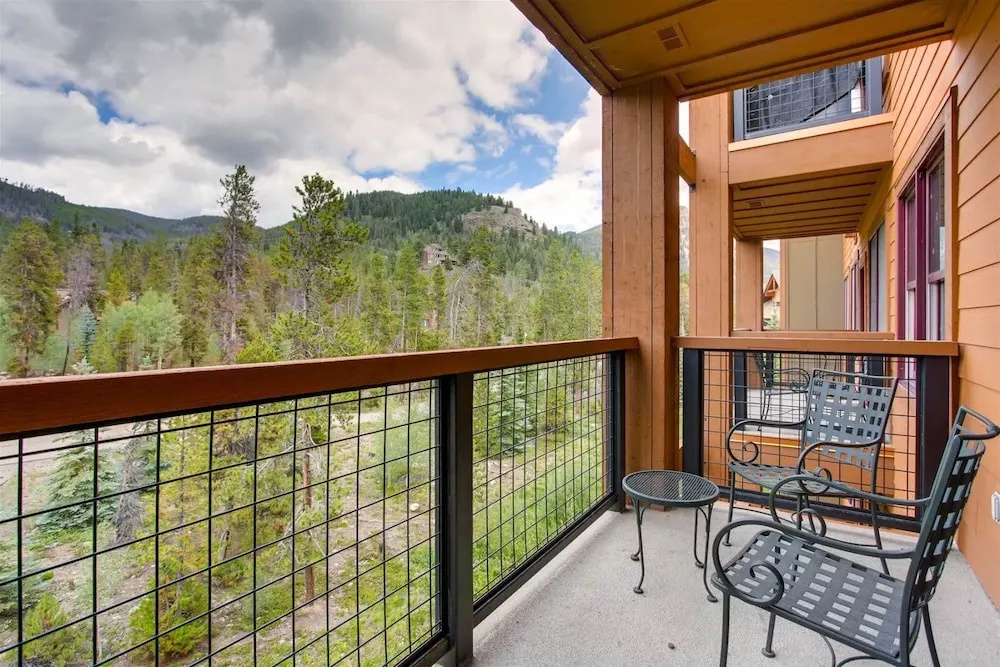Beautiful 3 Bedroom Mountain Condo In River Run Village With Hot Tub Access And Walking Distance To The Gondola