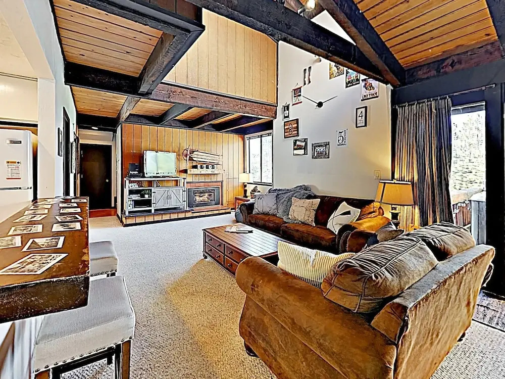 New Listing! Mountain-View Townhome w/ Hot Tub townhouse