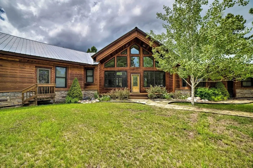 Pagosa Springs Home w/ Patio, Grill & Hot Tub!