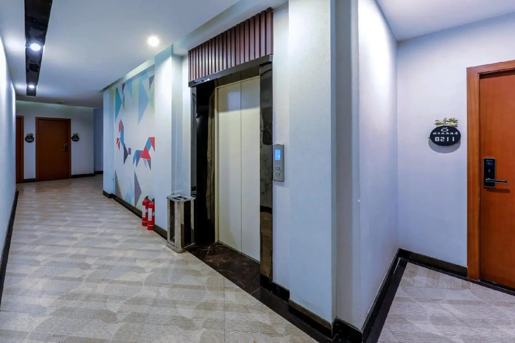 Orange Fashion Hotel (Shaoyang College Road Store)