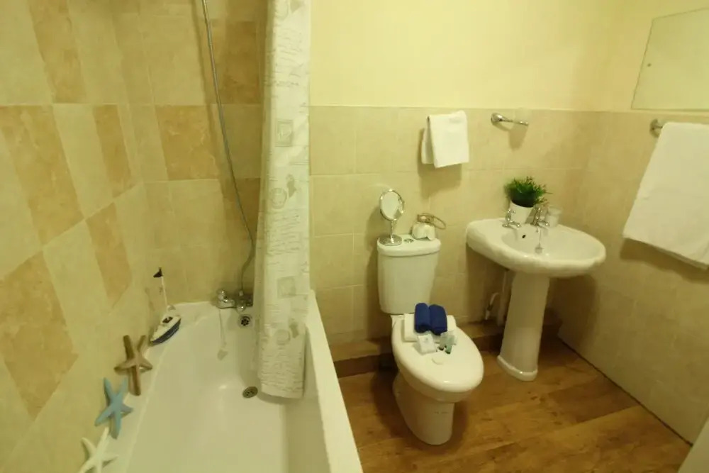 Roomtel Riverside Suites