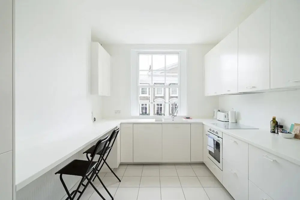 Sophisticated 2-bed, 2-bath apt in Chelsea