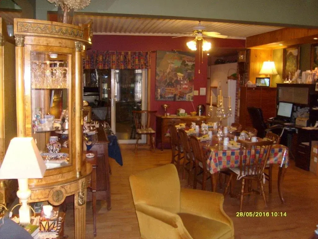 Couette Et Café La Bohème
