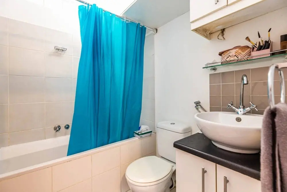 Secure Studio Apartment. With Mountain Views and a Pool