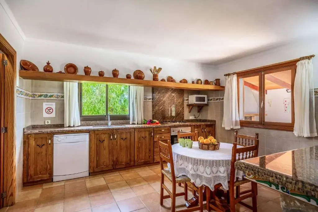 CA NA SUREDA by Sealand Villas