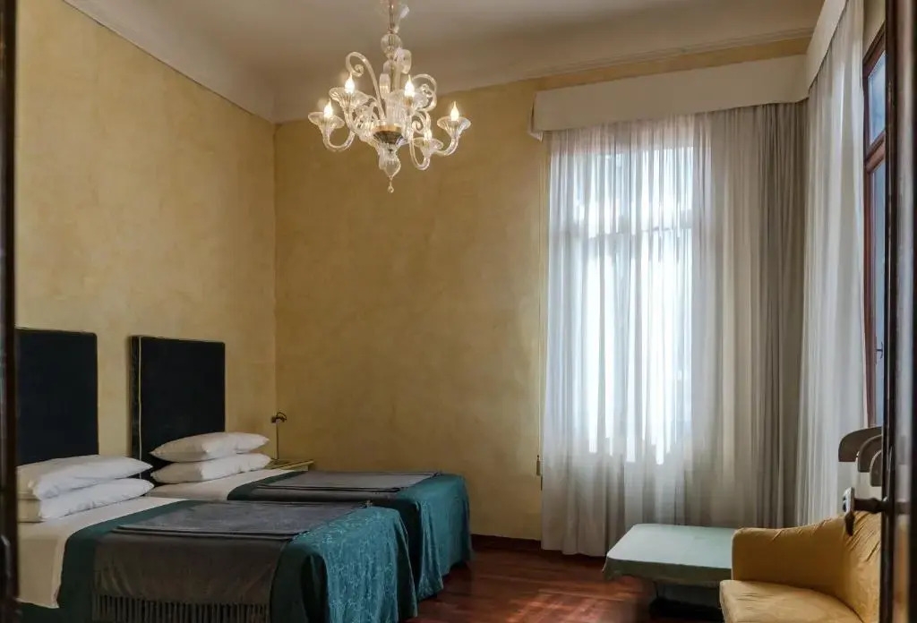 Luxury Balcony Apartment