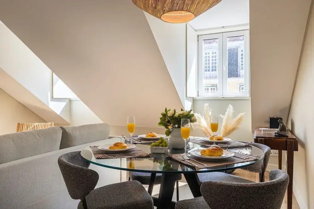 Ando Living - Augusta House