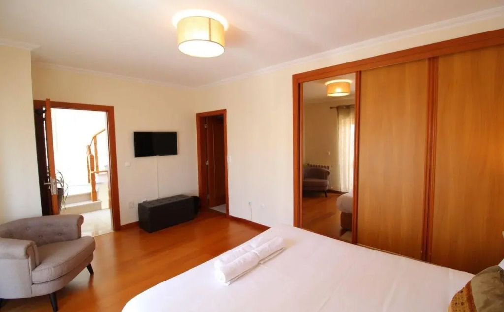 AHO Guest House
