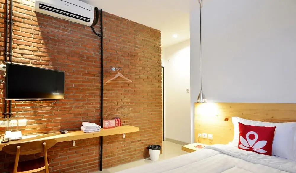 ZEN Rooms Near Mall Buaran