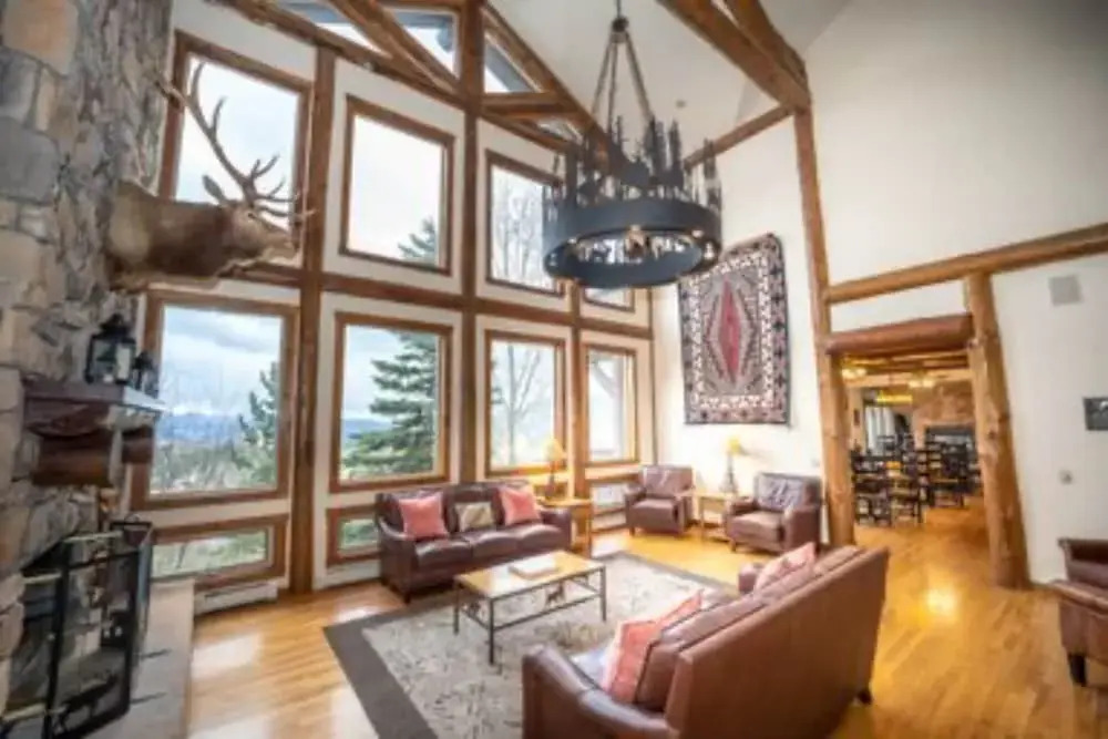 Taharaa Mountain Lodge