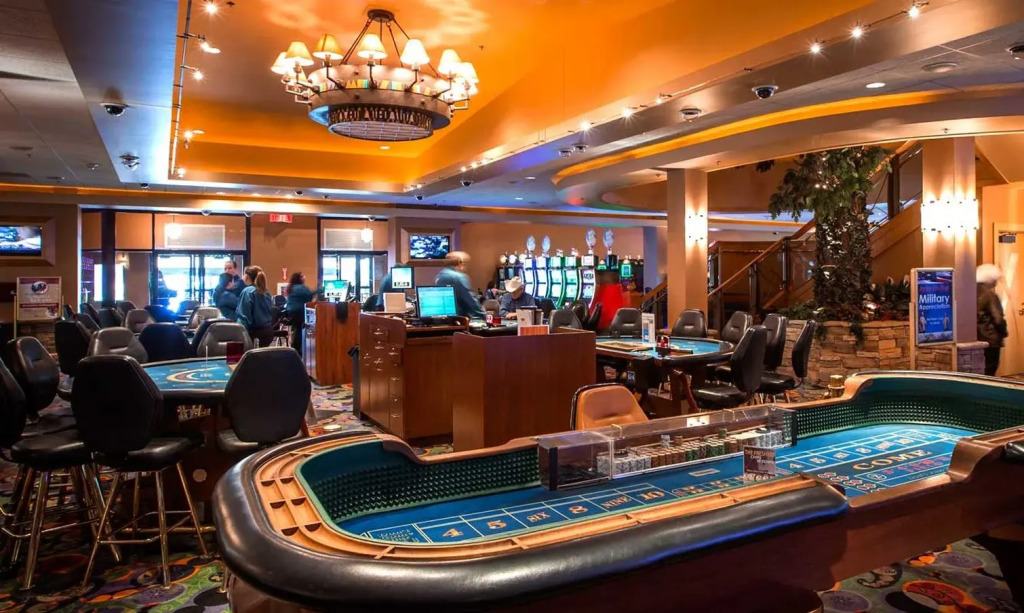Apache Casino Hotel