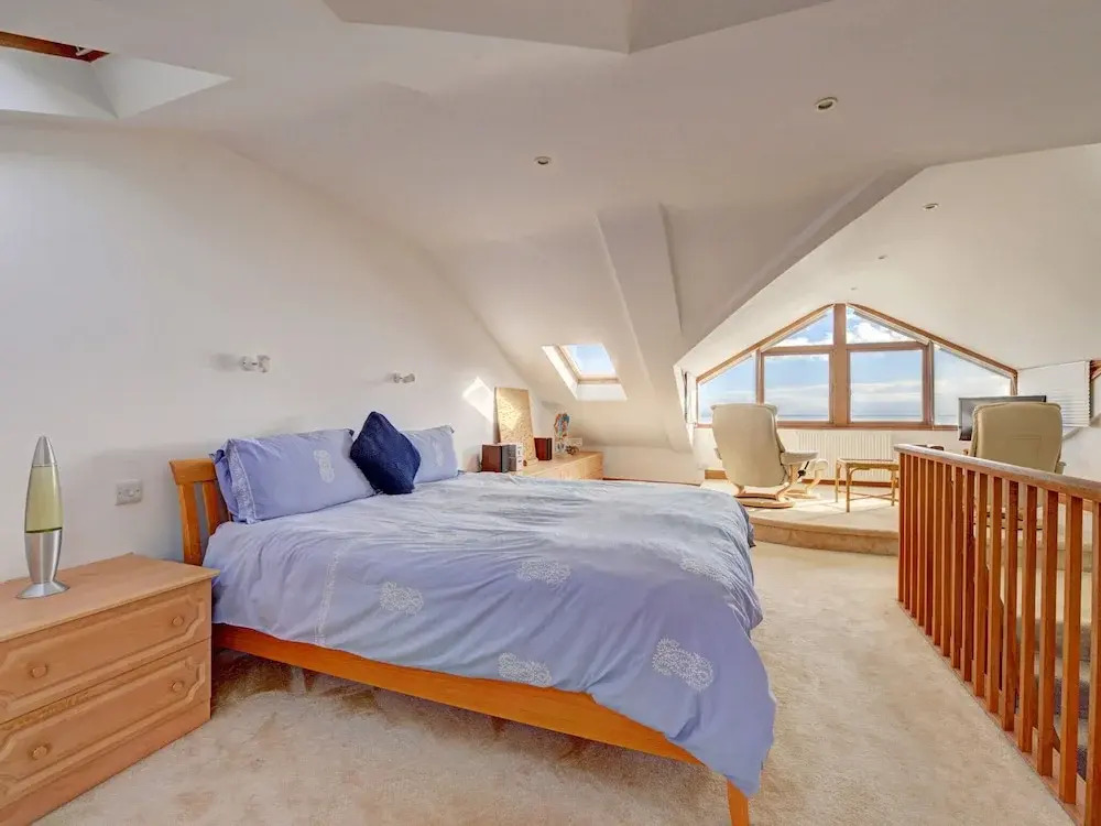Wonderful Holiday Home With Beautiful Views and Sliding Doors to a Luxury Terrace