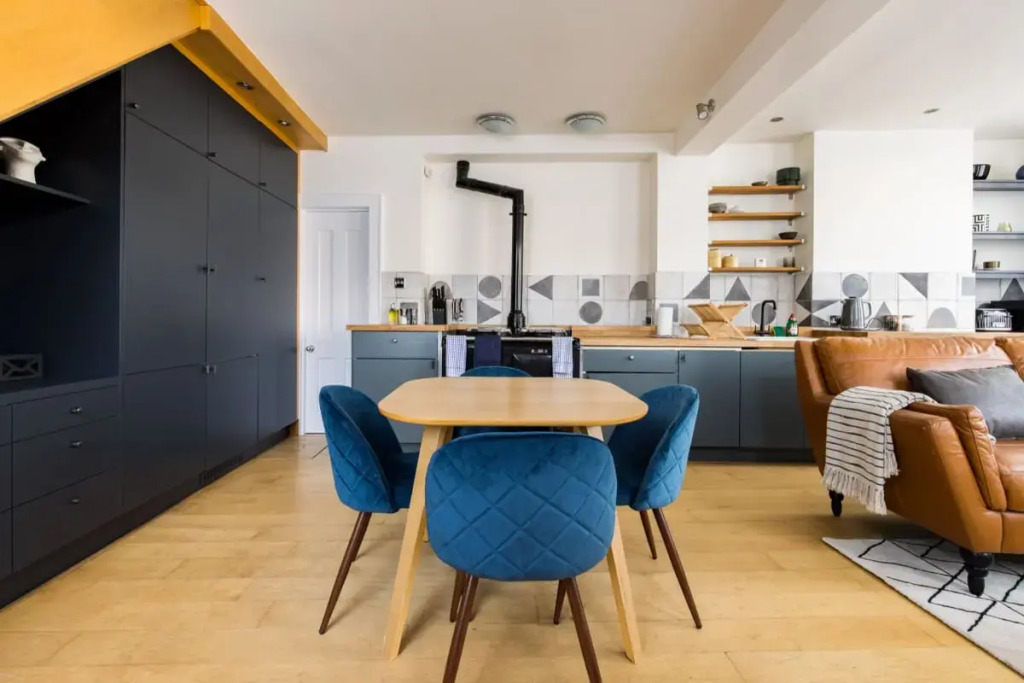 The Stepney Star - Bright & Modern 2BDR with Terrace