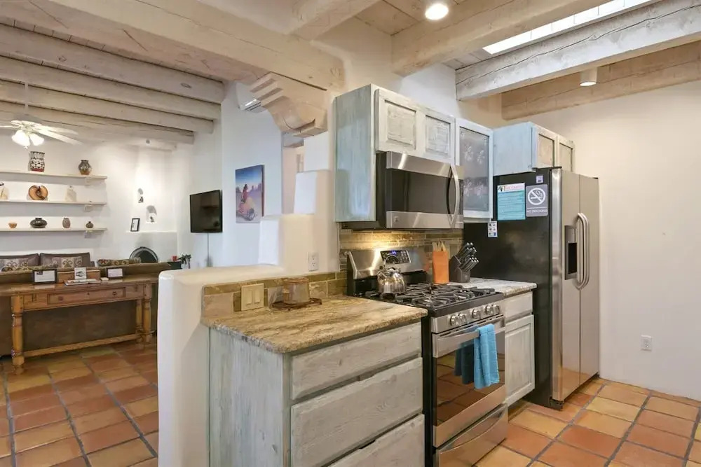Wisteria - Delightful Updated Family Home, Seven Blocks to the Plaza