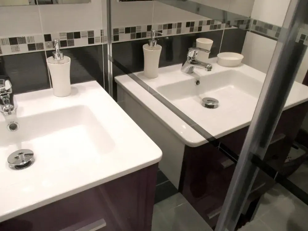 Studio In Antibes With Wonderful Sea View Enclosed Garden And Wifi 500 M From The Beach