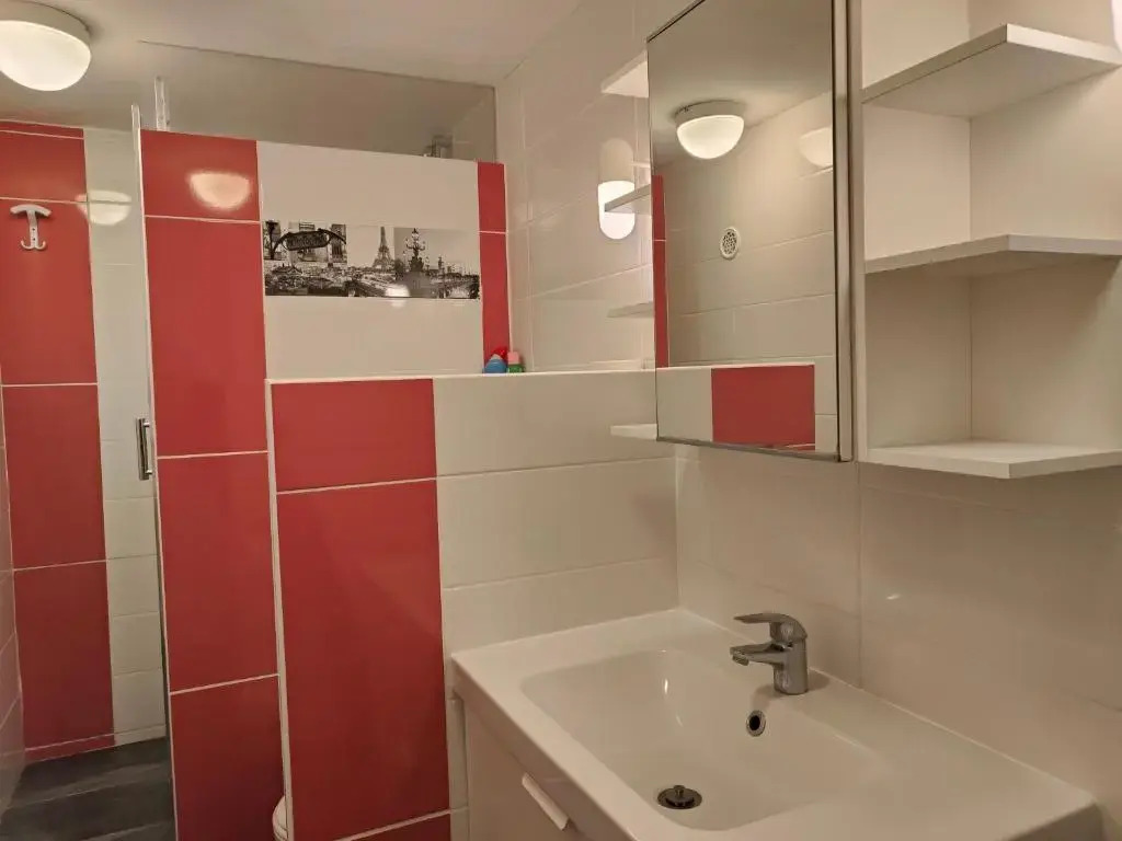 Appt 3 ch 2 sdb à 150m d'une plage de sable fin hyper équipé & Wifi lave linge & vaisselle