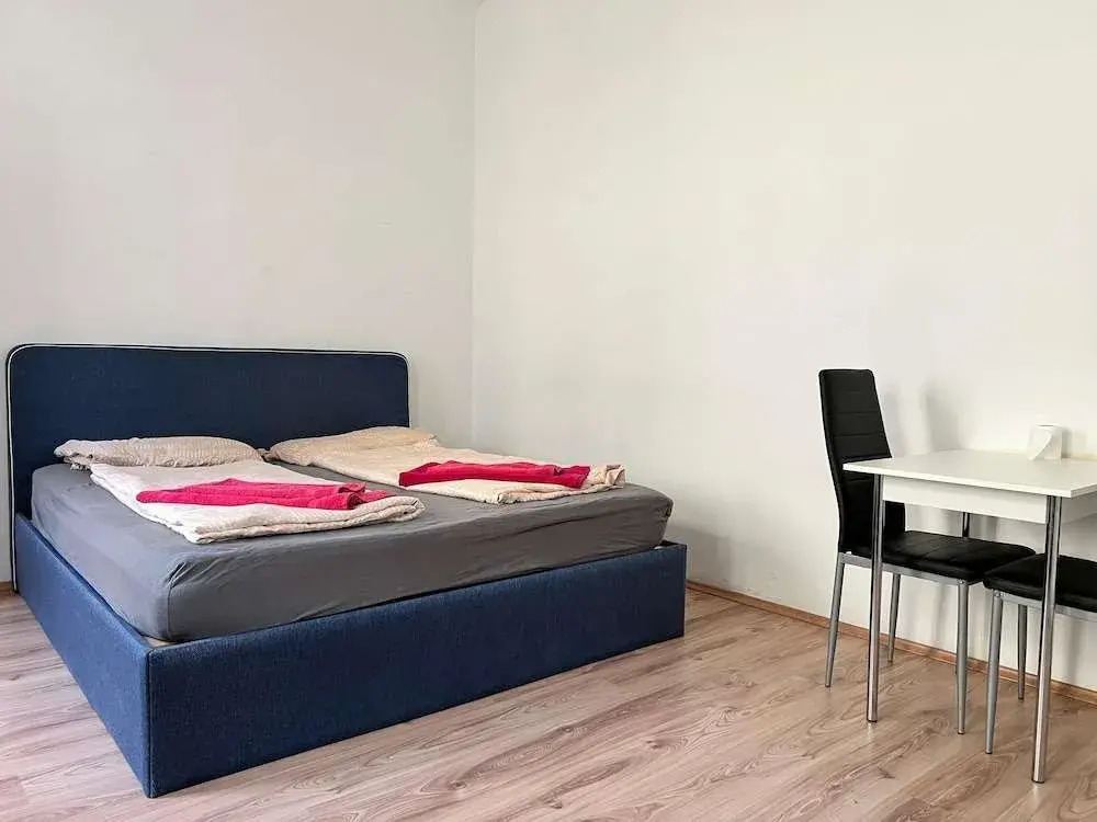 Welcoming 4BR shared Apt.-best location