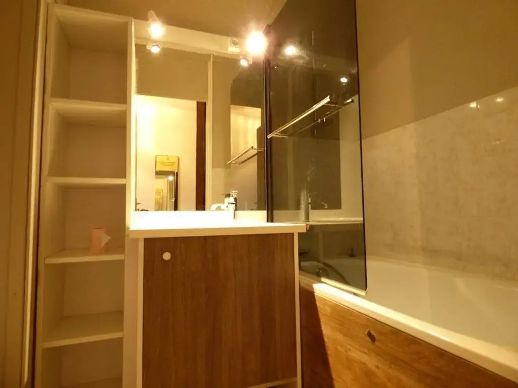 Appartement Arette, 1 pièce, 4 personnes - FR-1-602-45