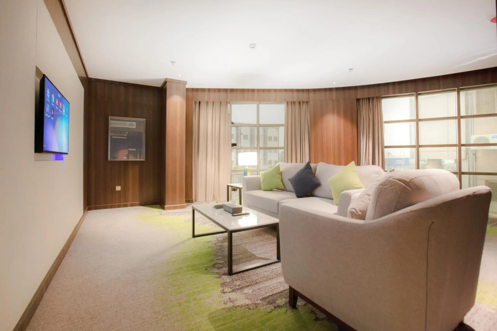 Azar hotel