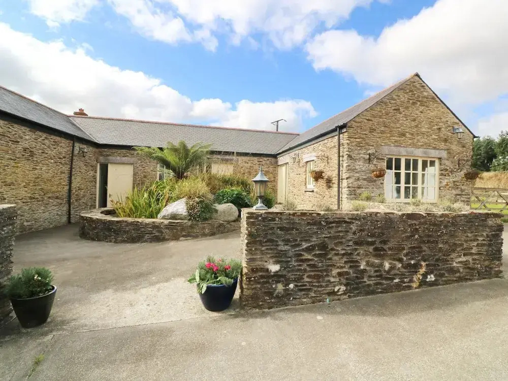 Tregoninny Vineyard and Woodland Farmhouse