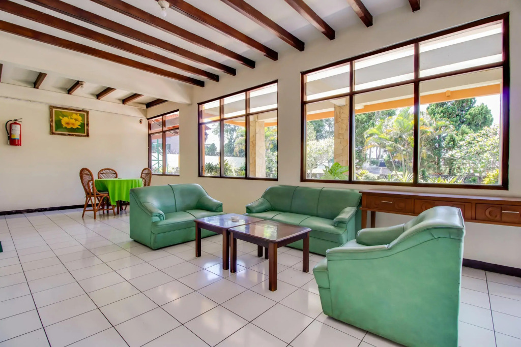 Penginapan Christina by OYO Rooms