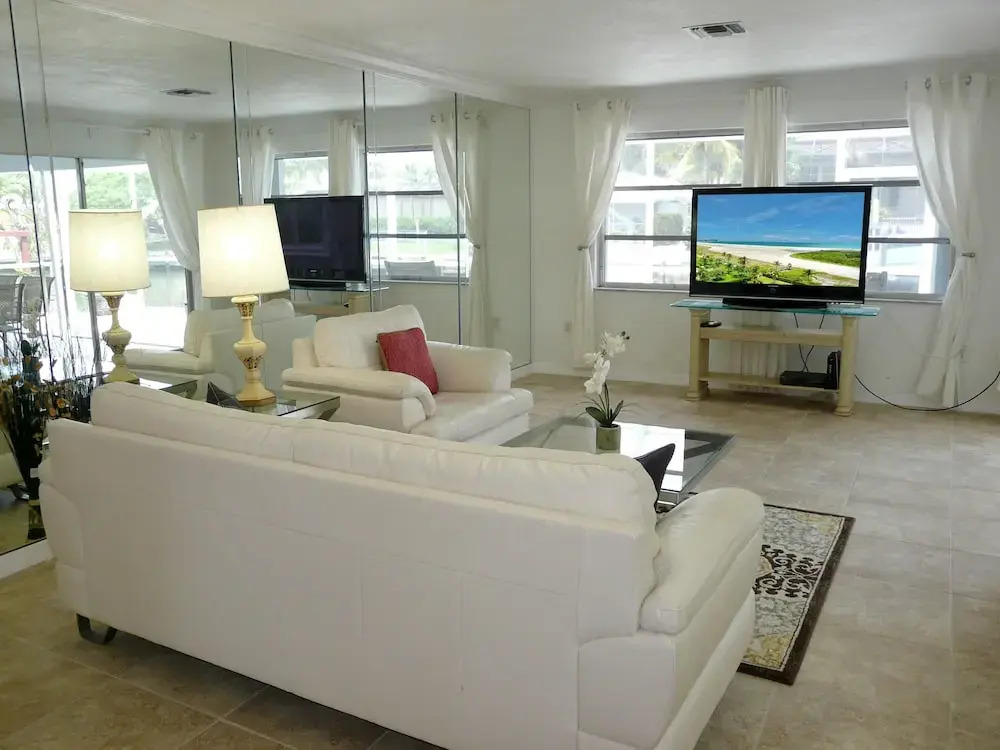 345 Rockhill Court