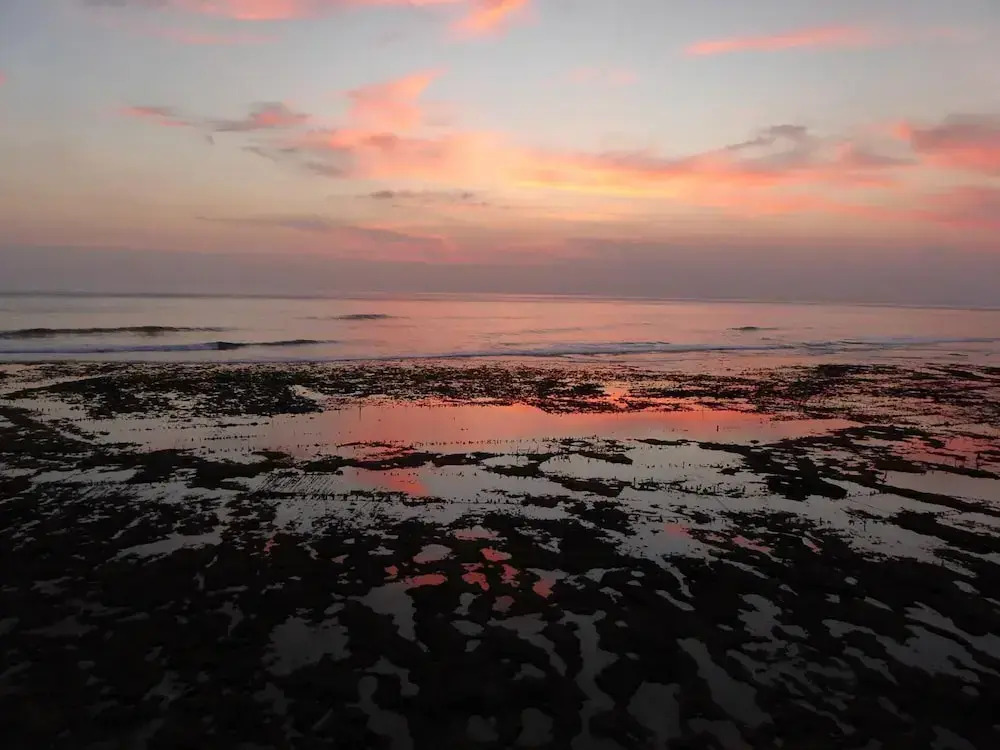 Villa Cahaya - Ocean, sunset and volcano views, an island hideout