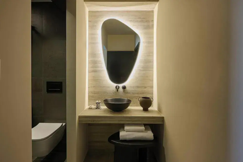 Finders Top Floor Apartments