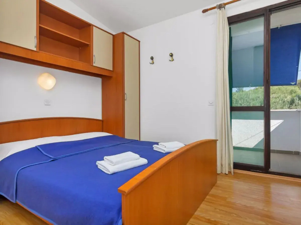 Apartment Cico Hvar/Pokrivenik 40602
