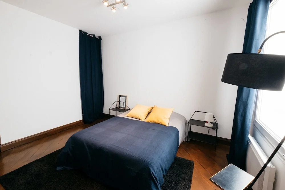 Grand Duplex 230 m2 Place Comedie