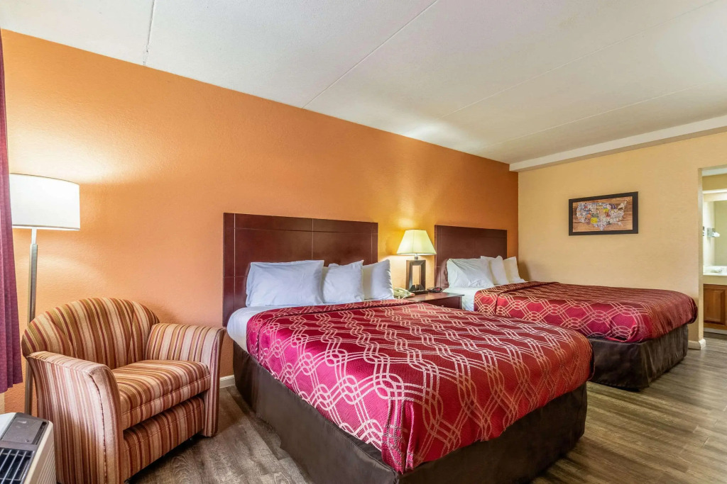 Econo Lodge Rocky Top