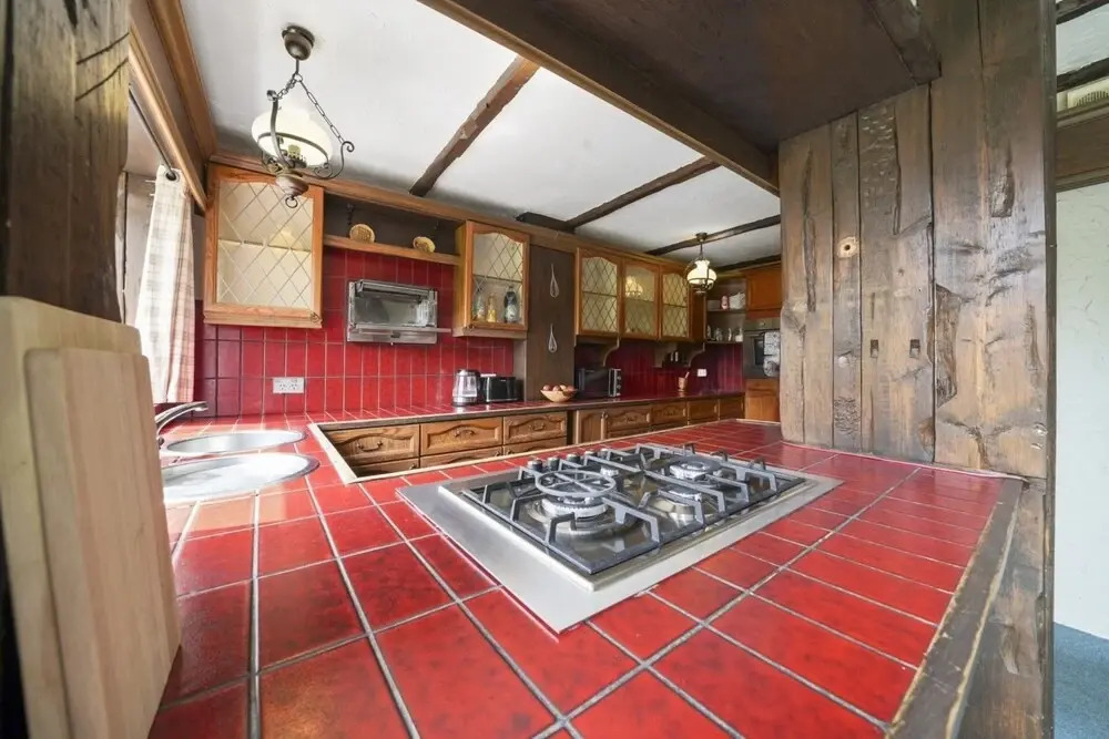 Lovely 5-bed House in Maidstone
