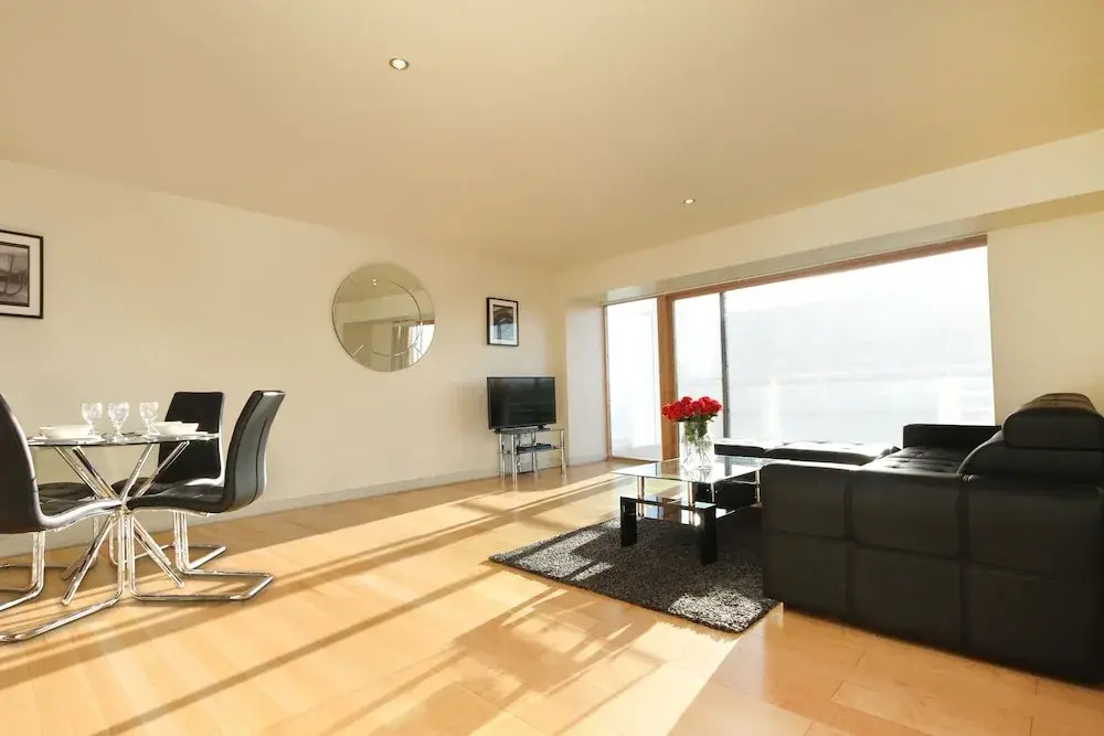 Grand Canal Quay Fantastic Apartment