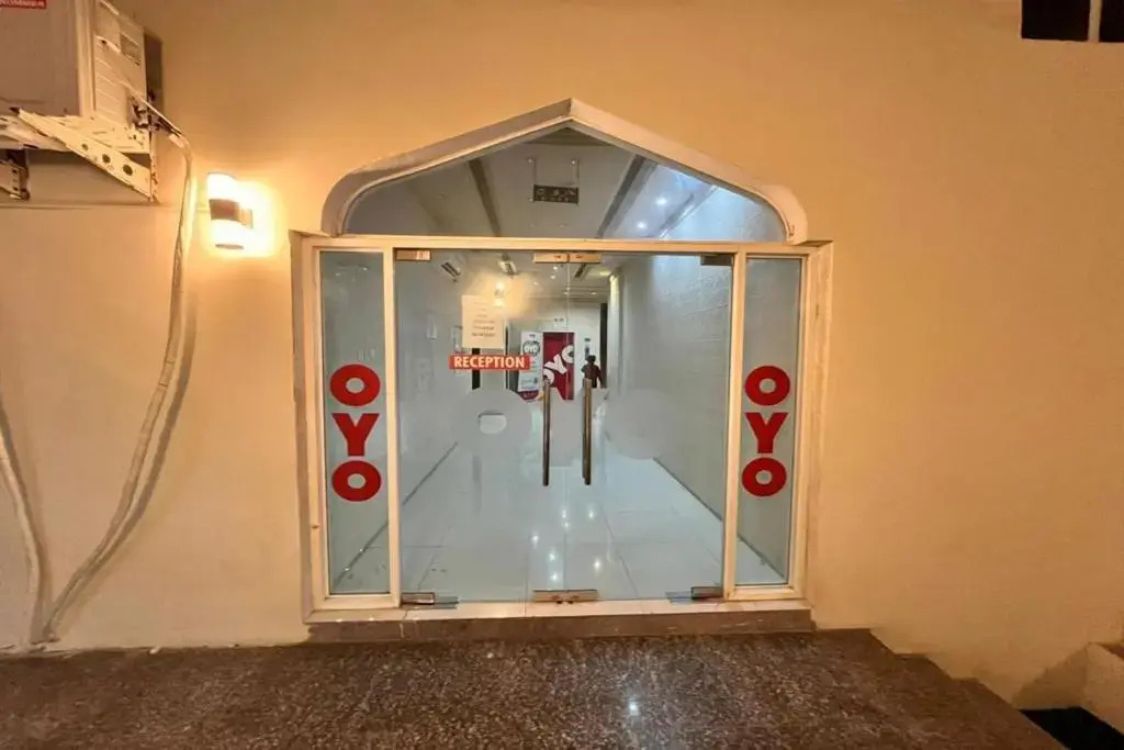 Super OYO 144 Al Tawasi Furnished Apartments
