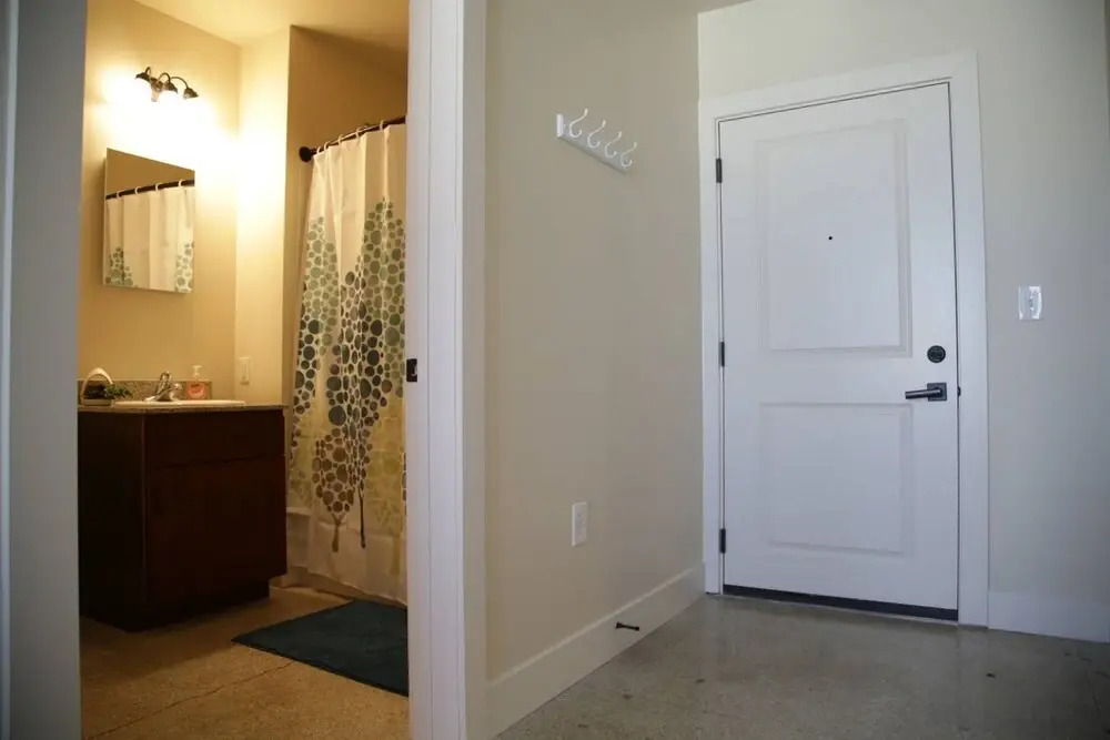 Classic Downtown 1BR Apt with Views