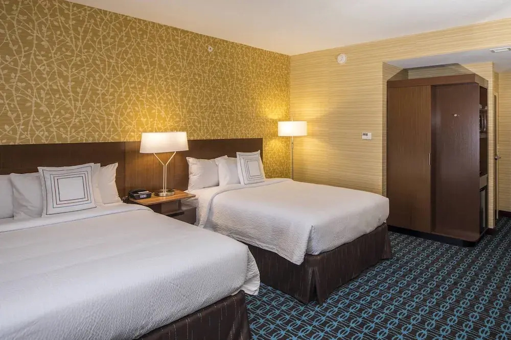 Fairfield Inn & Suites Pittsburgh North/McCandless Crossing
