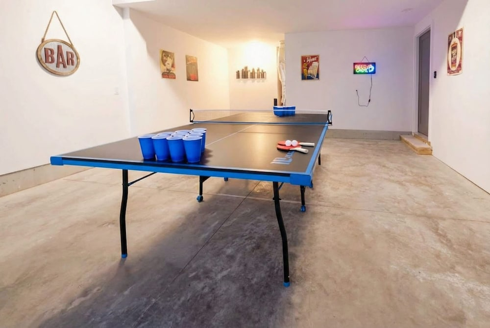 Downtown Luxury - 10 Beds Free Parking